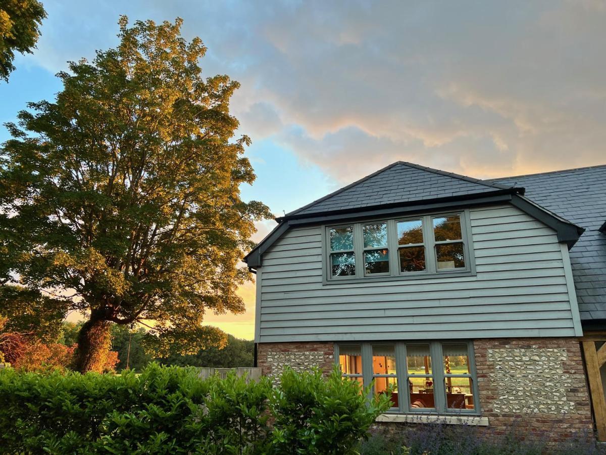 Flint House - Goodwood Events Bed & Breakfast ชิชิสเตอร์ ภายนอก รูปภาพ