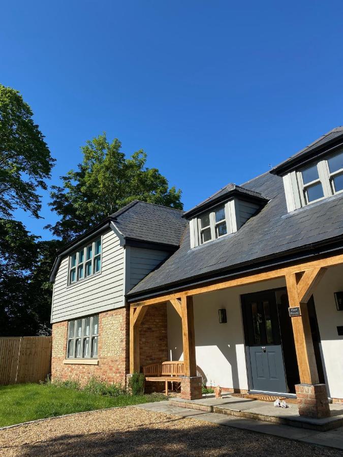 Flint House - Goodwood Events Bed & Breakfast ชิชิสเตอร์ ภายนอก รูปภาพ